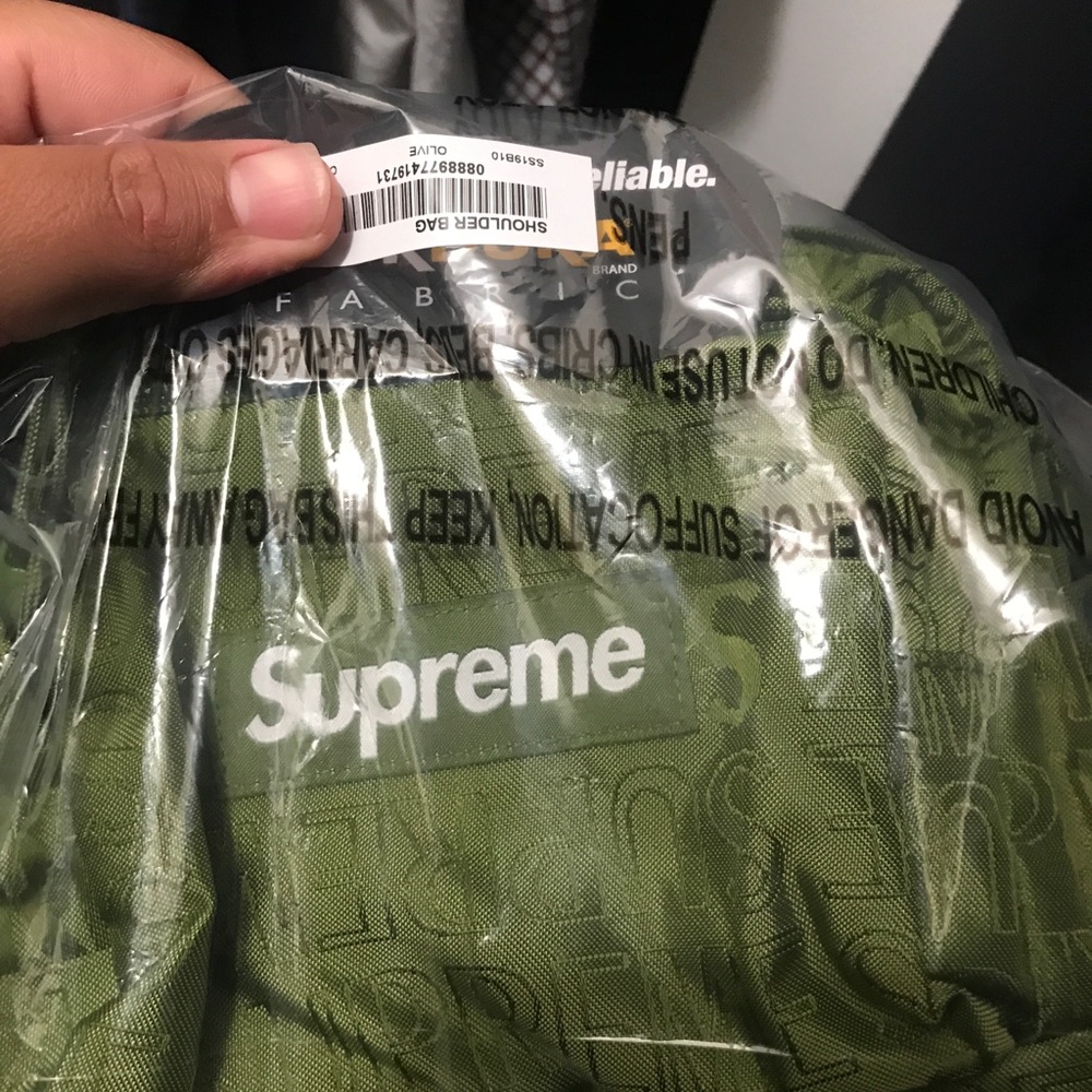 Supreme shoulder bag SS 19